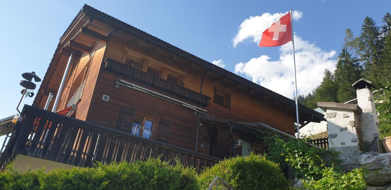 Ferienhaus & Ferienwohnung Winay Wayna Gotschna Blick Klosters Exteriér fotografie