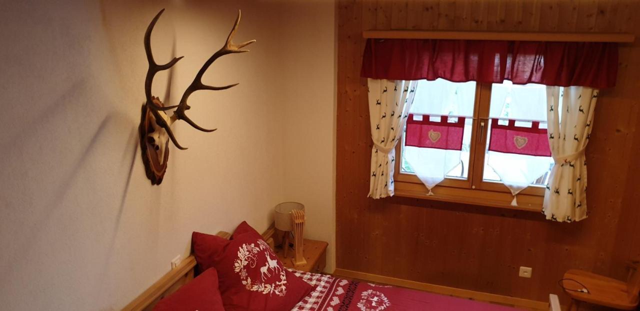 Ferienhaus & Ferienwohnung Winay Wayna Gotschna Blick Klosters Exteriér fotografie